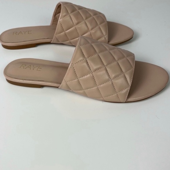 NEW RAYE REVOLVE BEIGE QUILTED SLIP-ON SANDALS - Picture 2 of 12